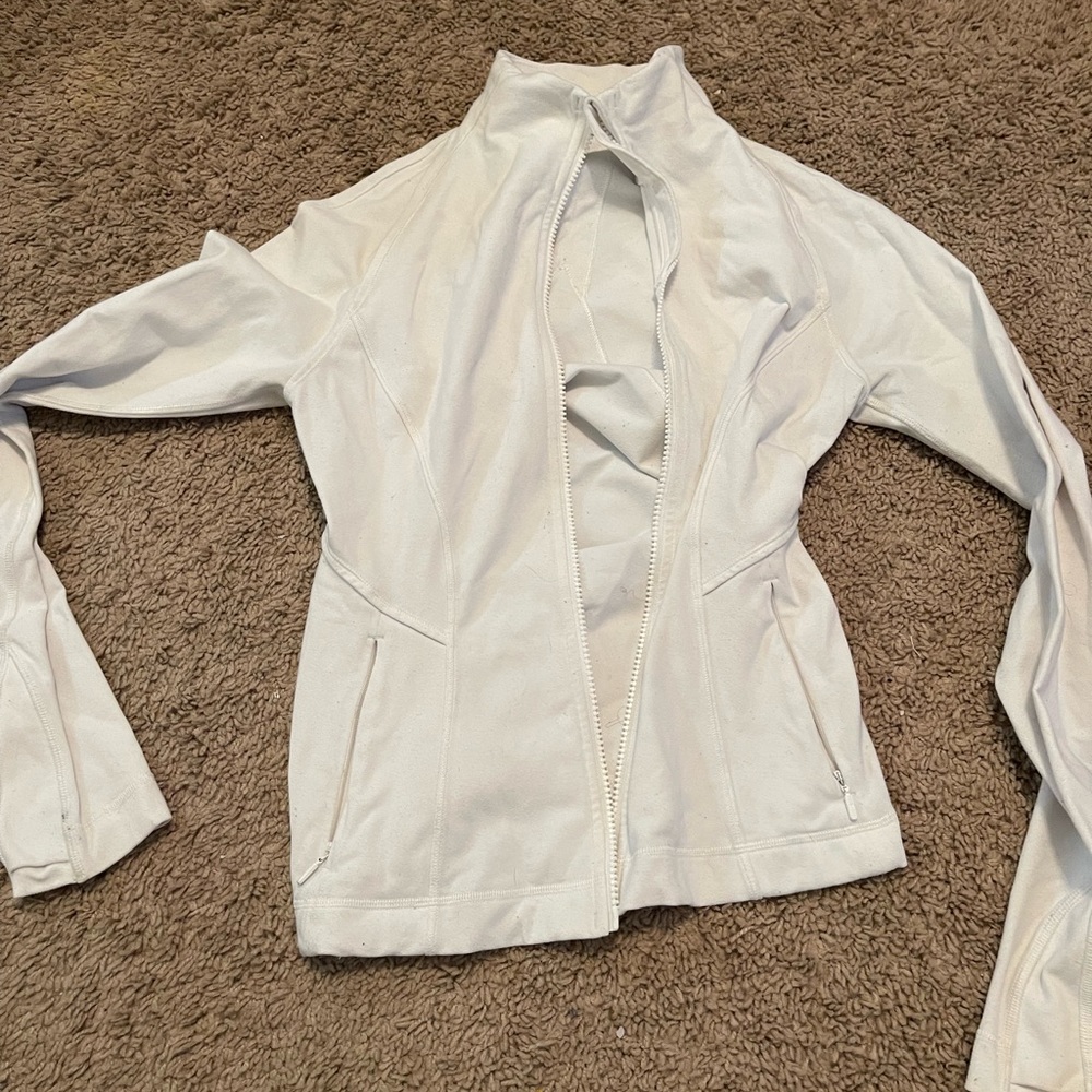 Cute workout outfit!! Worn a few times